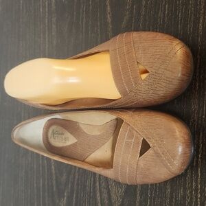 Clarks Artisan Tan Leather Slip On Loafers Size 8